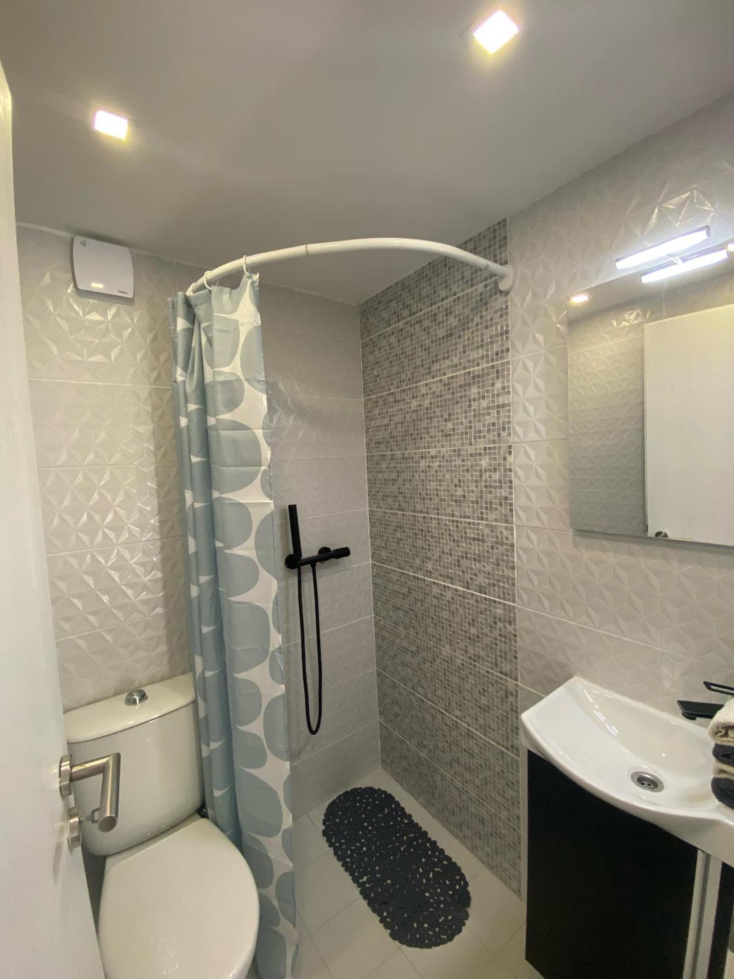 Studio Apartment Adrijana Загреб Екстериор снимка