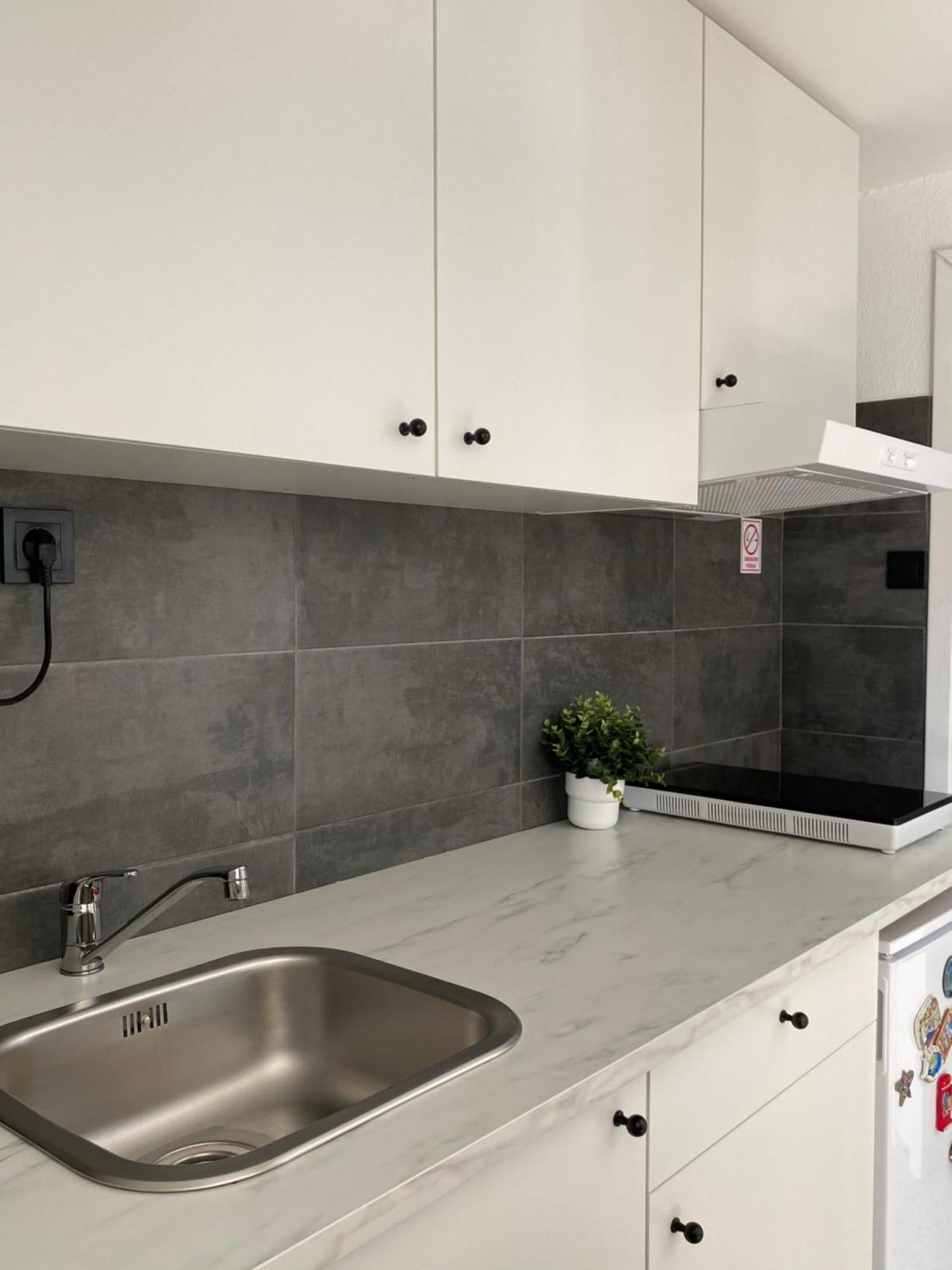 Studio Apartment Adrijana Загреб Екстериор снимка